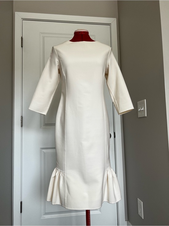 Oscar de la Renta Dresses & Skirts - Oscar de la Renta Cream Long-Sleeve Midi Dress with Ruffle Hem